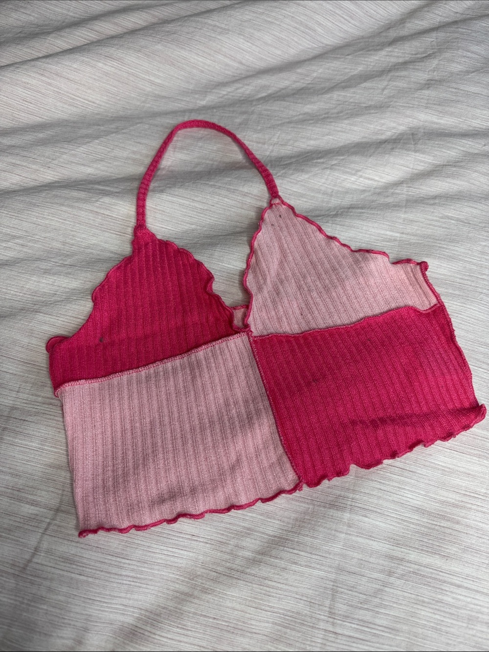 SHEIN Pink Colorblock Ribbed Cropped Halter Top - Picture 2 of 5